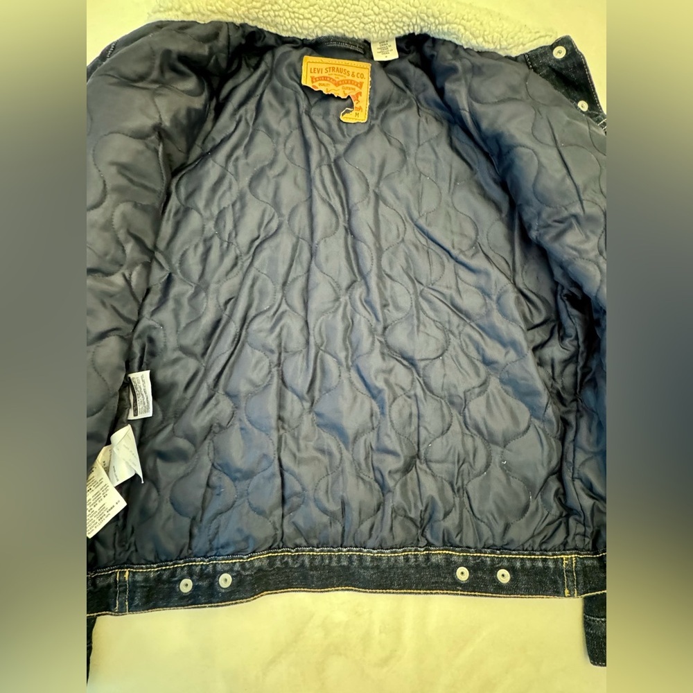 Levi's Jean Jacket w Sherpa & Quilted Lining, sz M - Picture 7 of 14